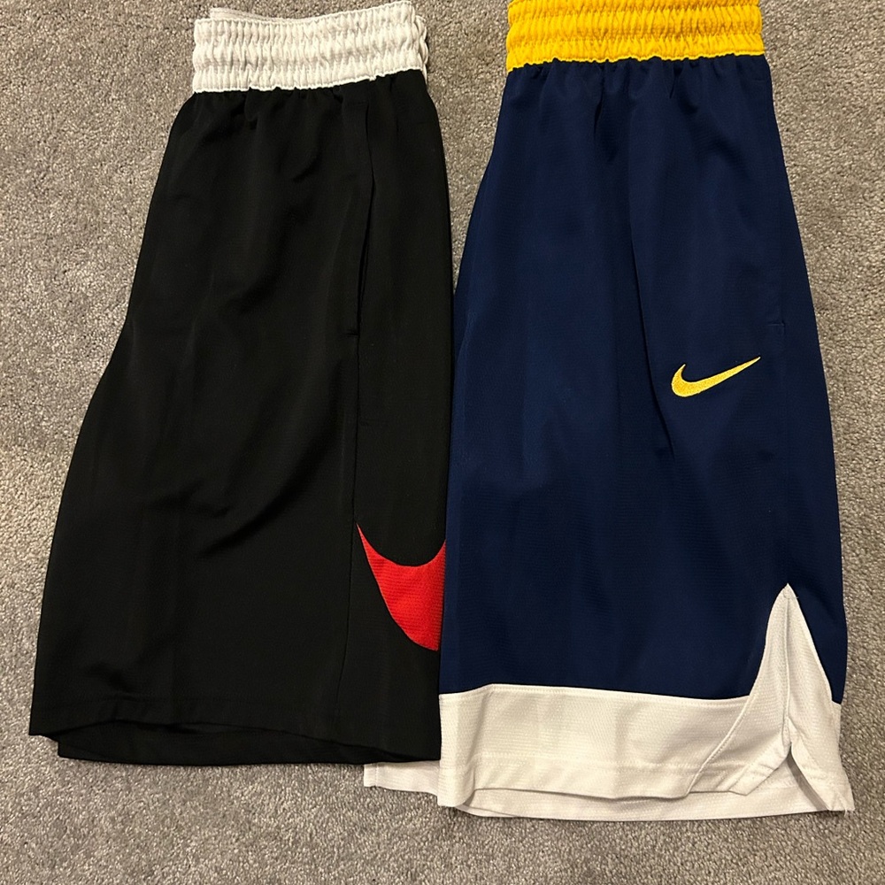 Nike Men's Black and Navy Shorts Set
